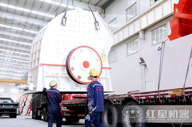 1214錘破機裝車現場